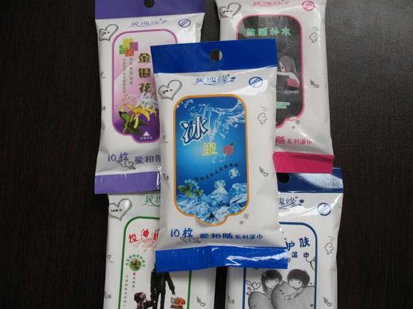 濕巾10片愛相隨係列學生濕巾