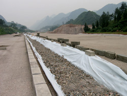 高速公路中央隔離帶廠家銷售