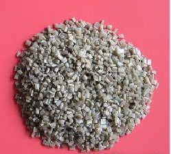 再生塑料顆粒（LDPE)