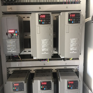 ¸ßÇ¿±ûÂÚË¿