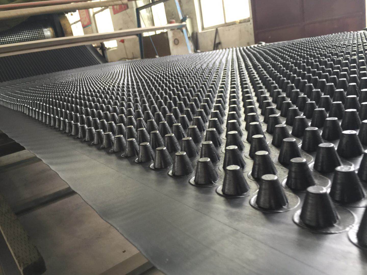 合肥地下室車庫排水板/車庫濾水板廠家