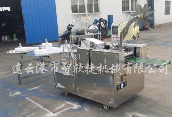 六列酒精棉片包裝機，洗甲片包裝機，智欣捷廠家直銷
